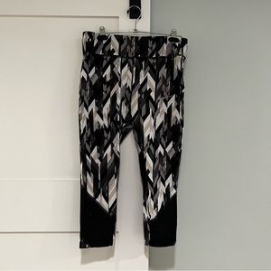 Nike Dri Fit Running Capri Leggings in EUC